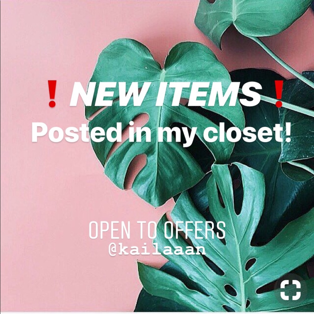 NEW ITEMS!! Tops, bags and shoes!